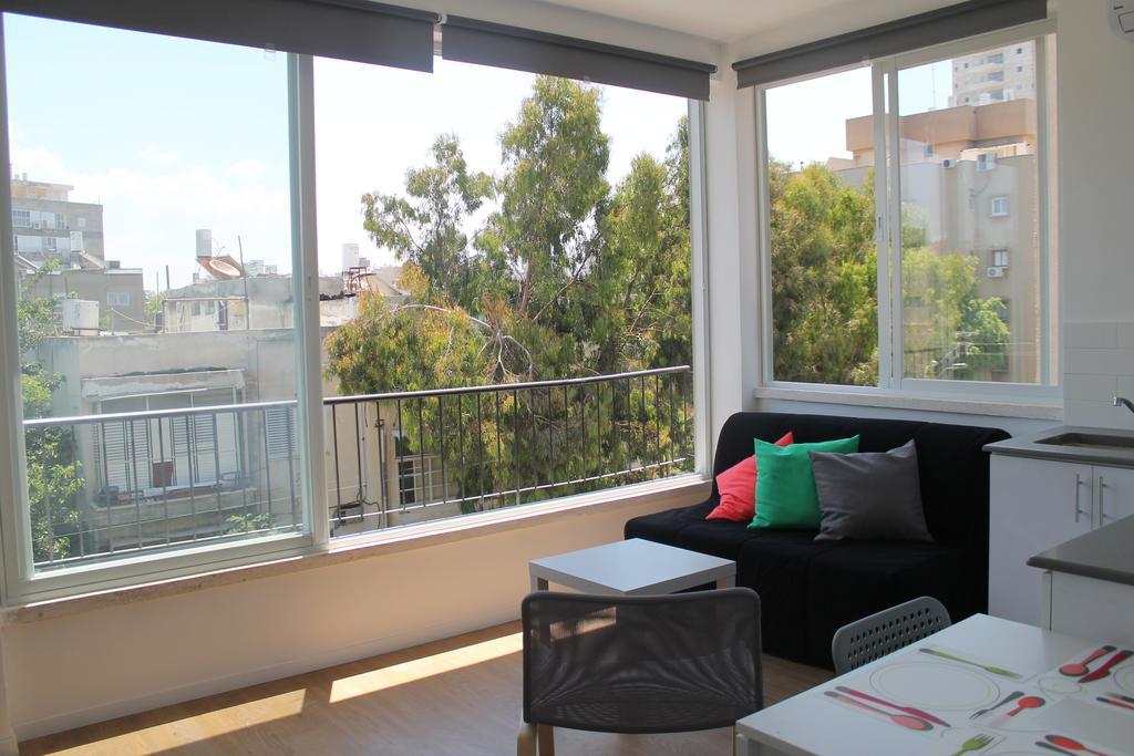 Arlozorov Bat Yam Beach Room photo