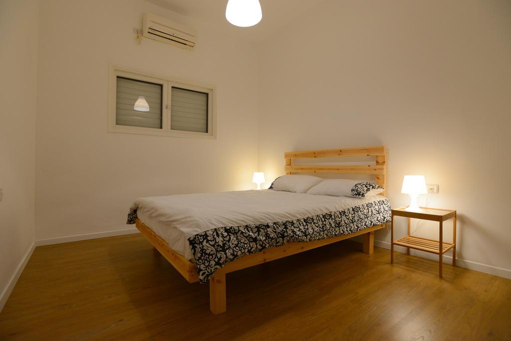 Arlozorov Bat Yam Beach Room photo