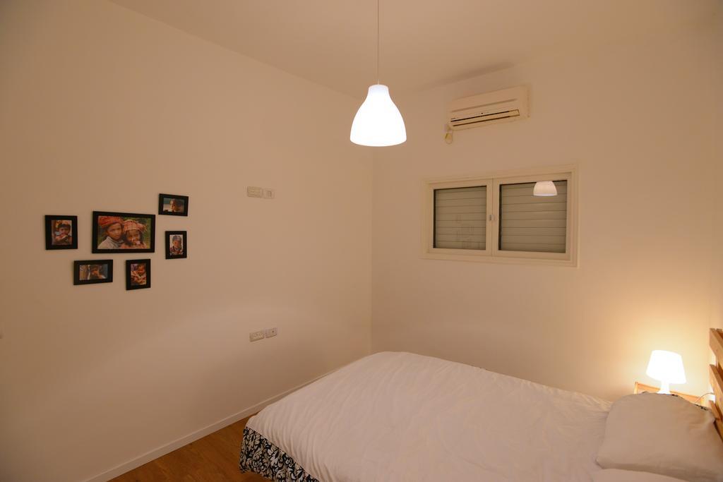 Arlozorov Bat Yam Beach Room photo