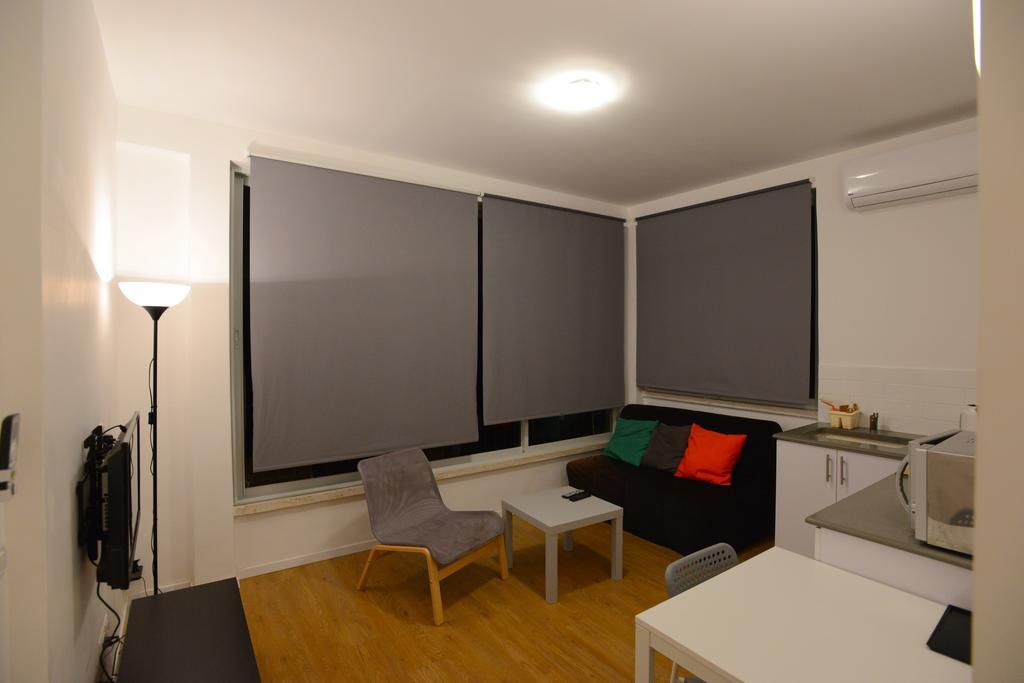 Arlozorov Bat Yam Beach Room photo