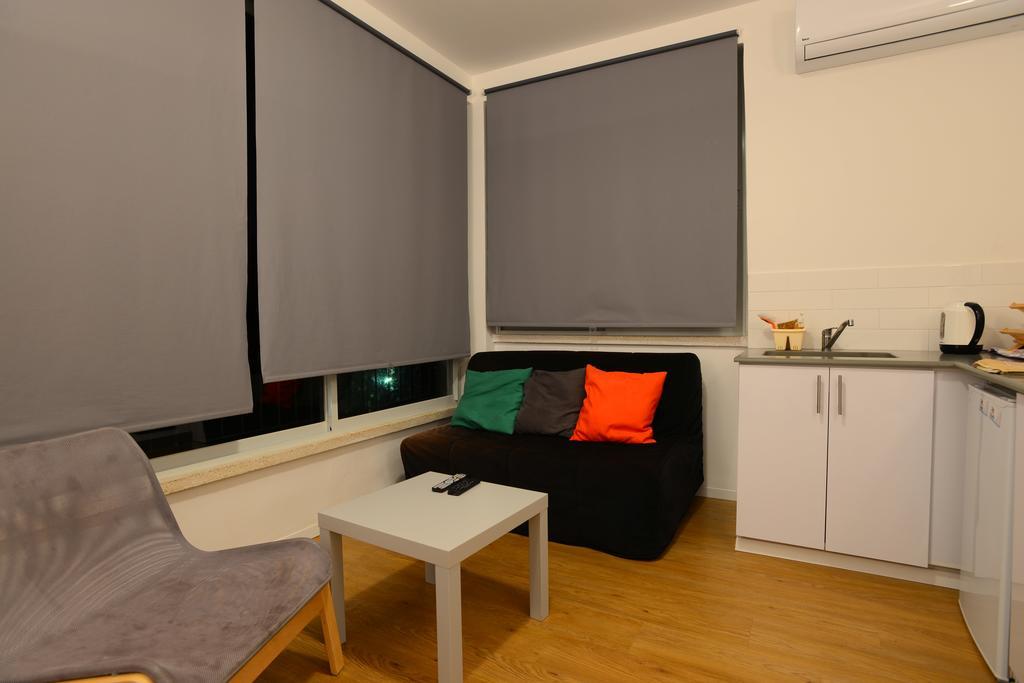 Arlozorov Bat Yam Beach Room photo